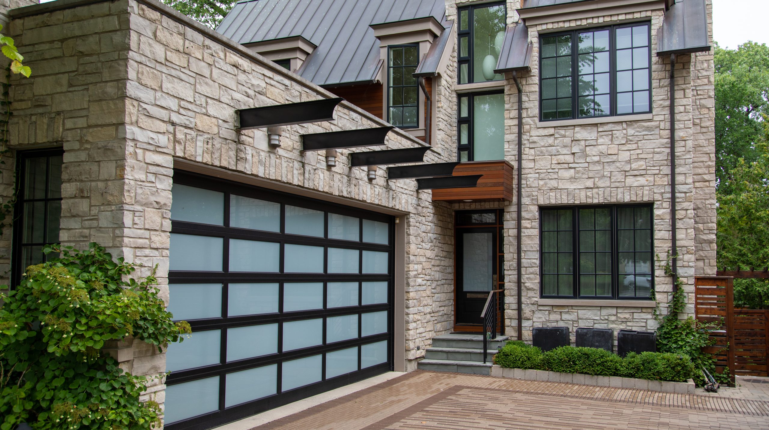 Common Home Styles and Garage Doors to Match USA