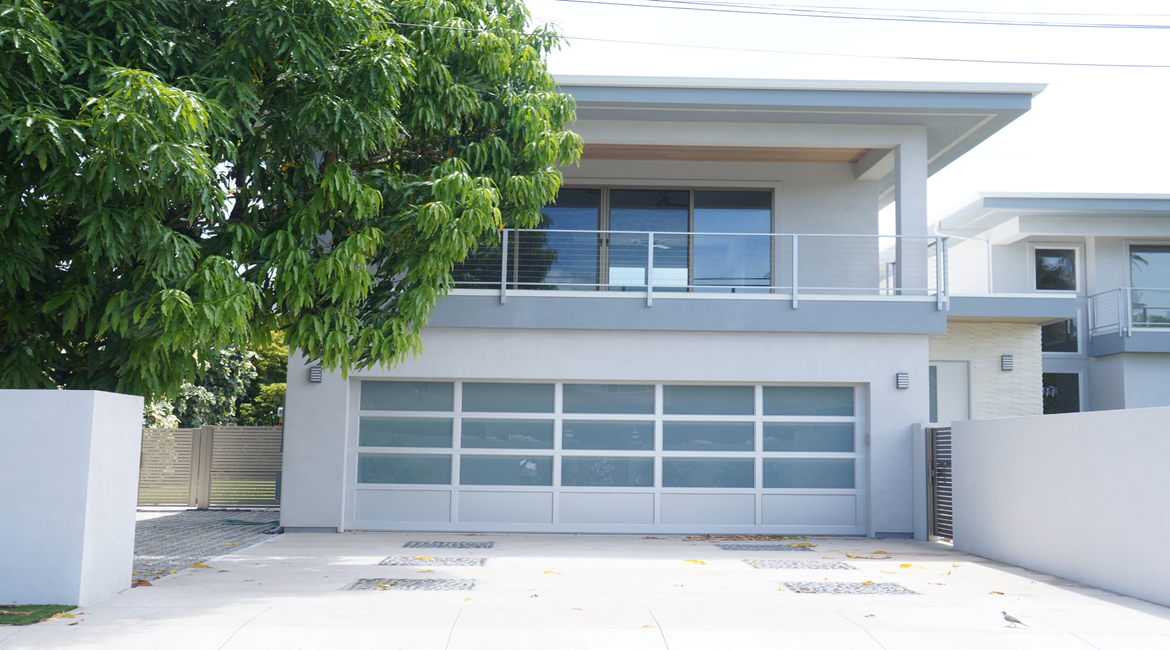 garage door in Dixon