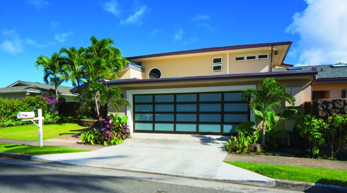 garage door in sixon