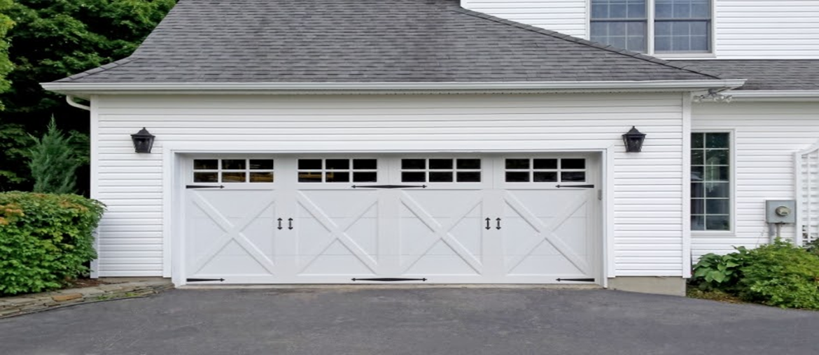Garage door in Dixon
