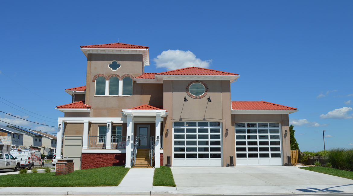 Garage Doors in Dixon