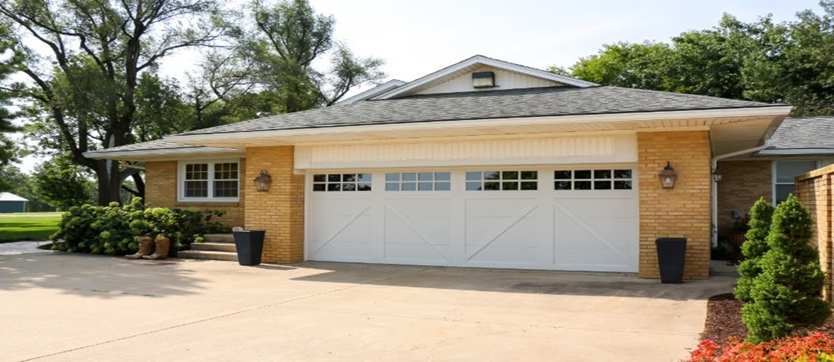 Garage door in Dixon